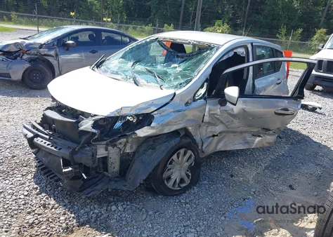 2016 Nissan Versa Note S (Sr)/S Plus/Sl/Sr/Sv z USA, uszkodzony, nr VIN 3N1CE2CP2GL351351